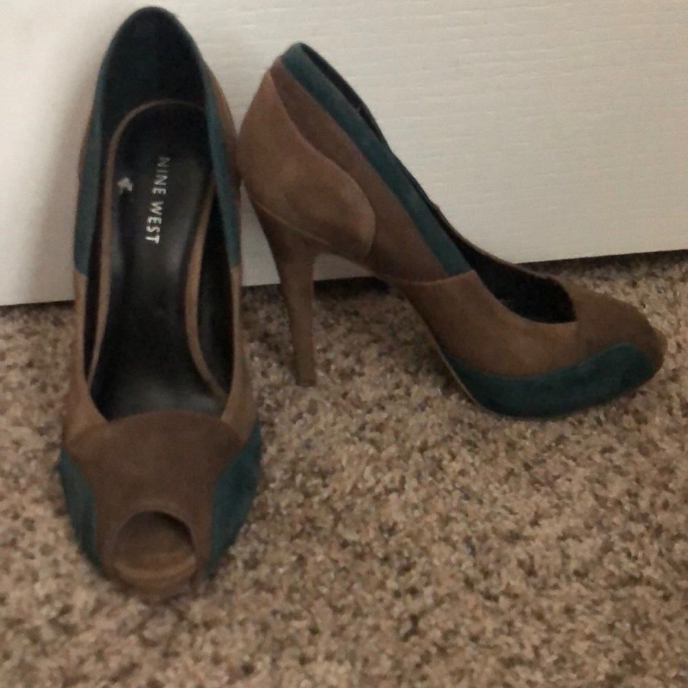 Shoe